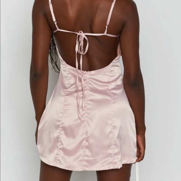 BEGINNING BOUTIQUE - Picture 4 of 7